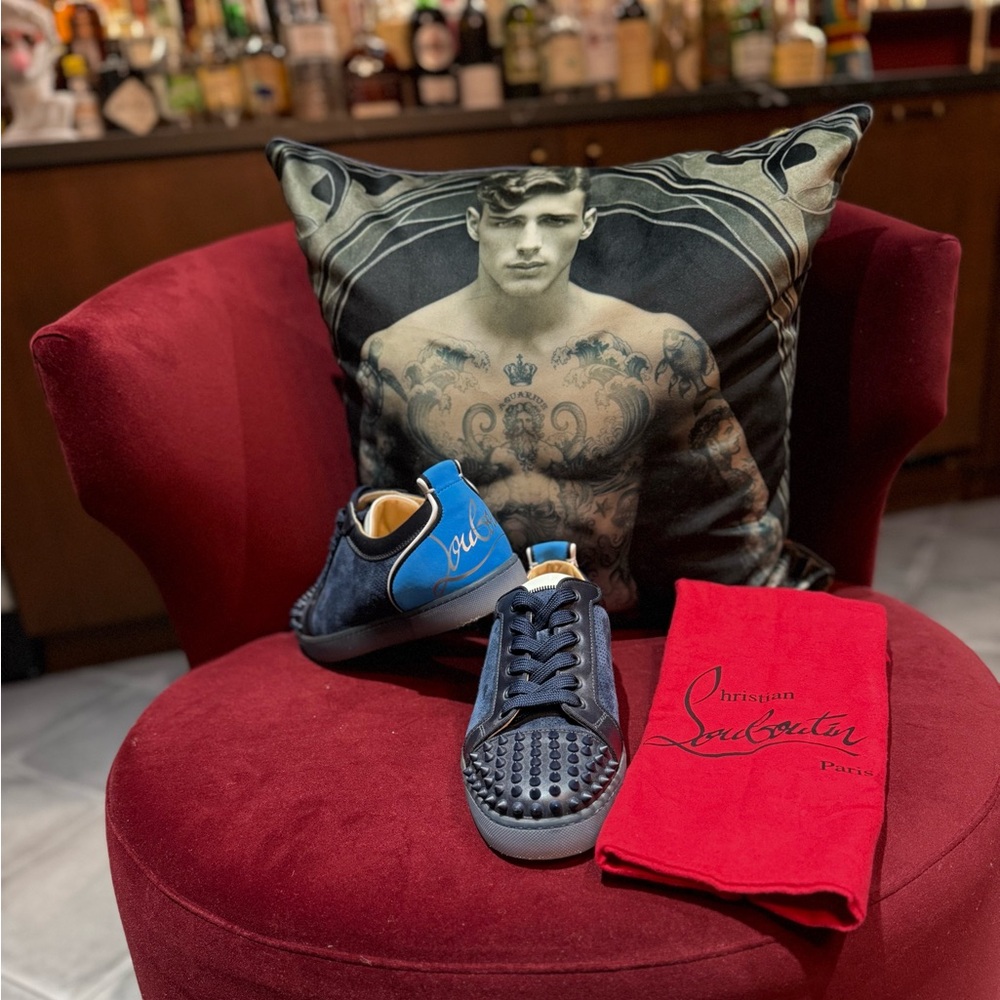 Authentic Louboutin Fun Louis Junior Spikes Navy Suede Sneakers 8.5‎
